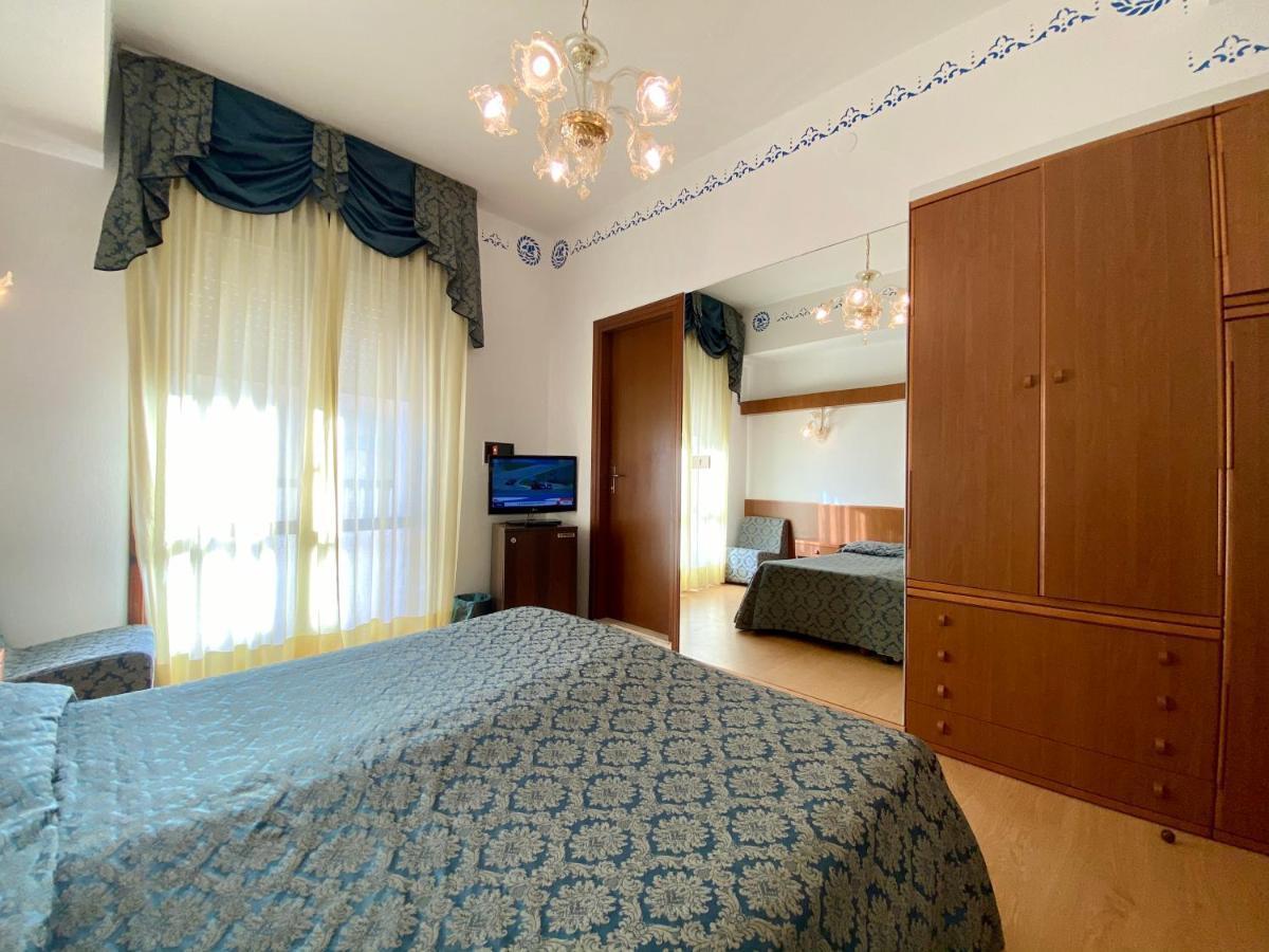 לידו די ג'סולו Hotel Florida מראה חיצוני תמונה