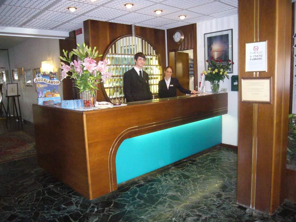 לידו די ג'סולו Hotel Florida מראה חיצוני תמונה