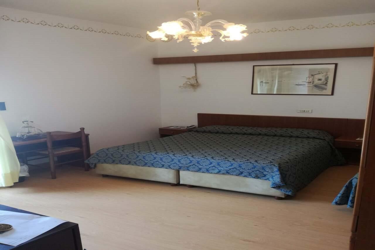 לידו די ג'סולו Hotel Florida מראה חיצוני תמונה