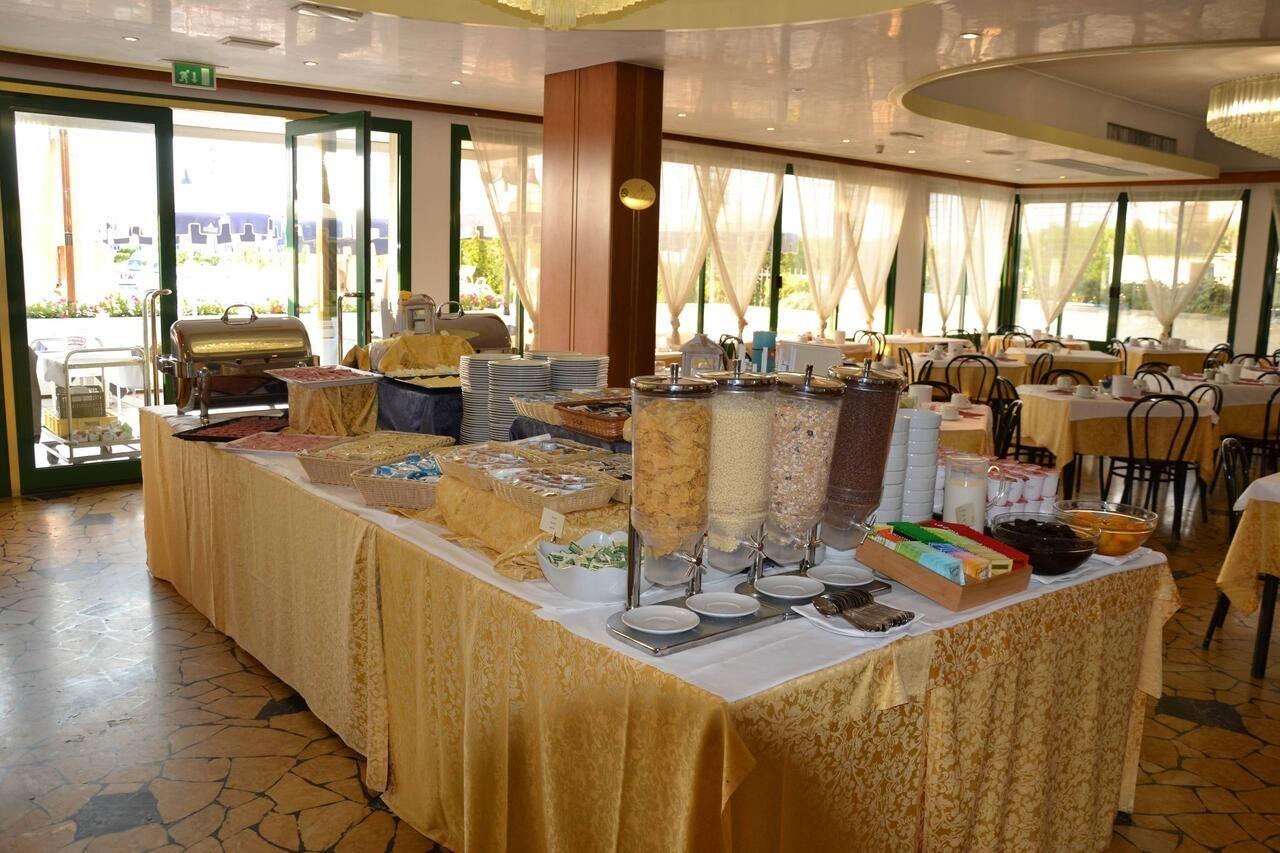 לידו די ג'סולו Hotel Florida מראה חיצוני תמונה