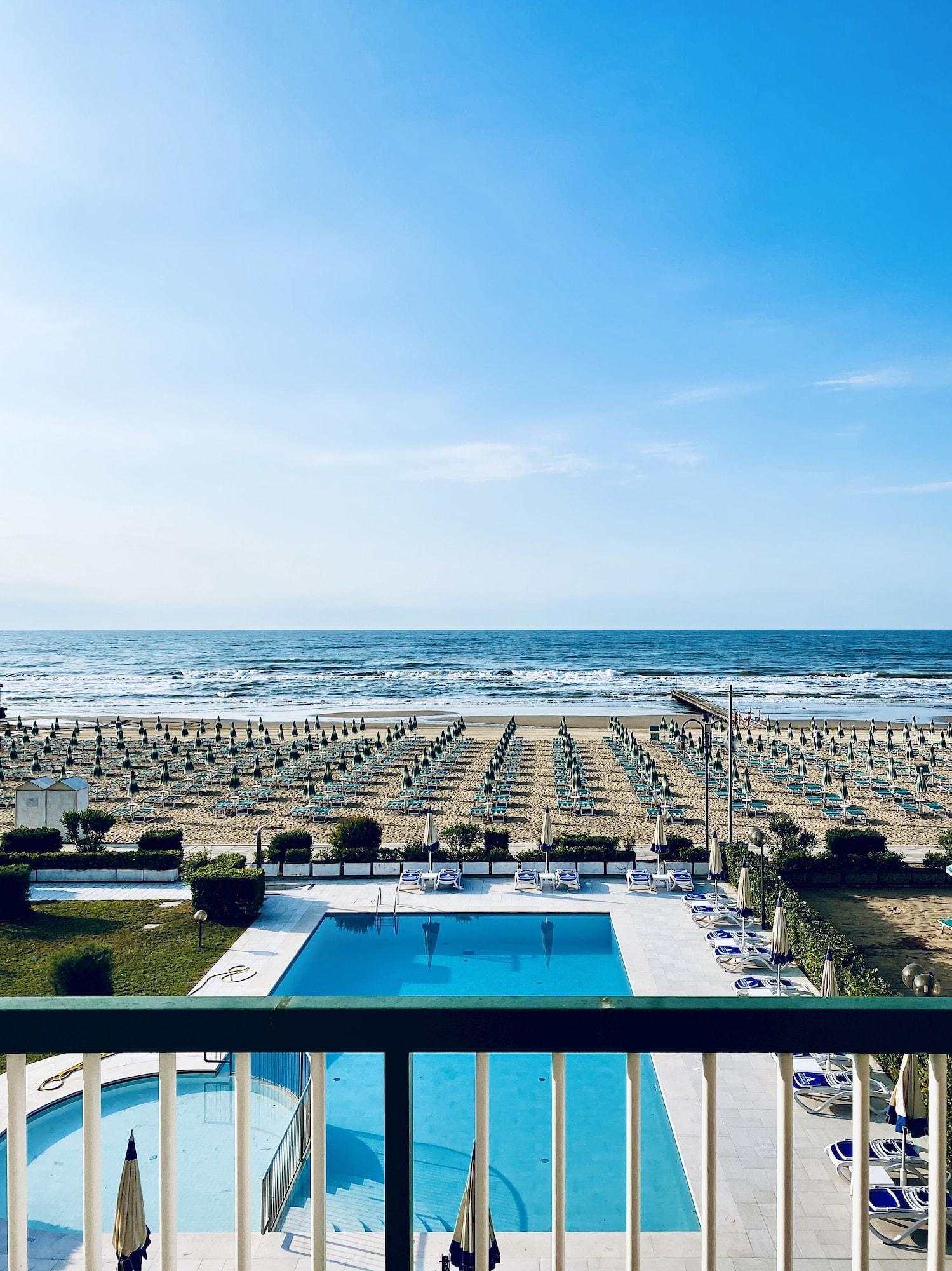 לידו די ג'סולו Hotel Florida מראה חיצוני תמונה
