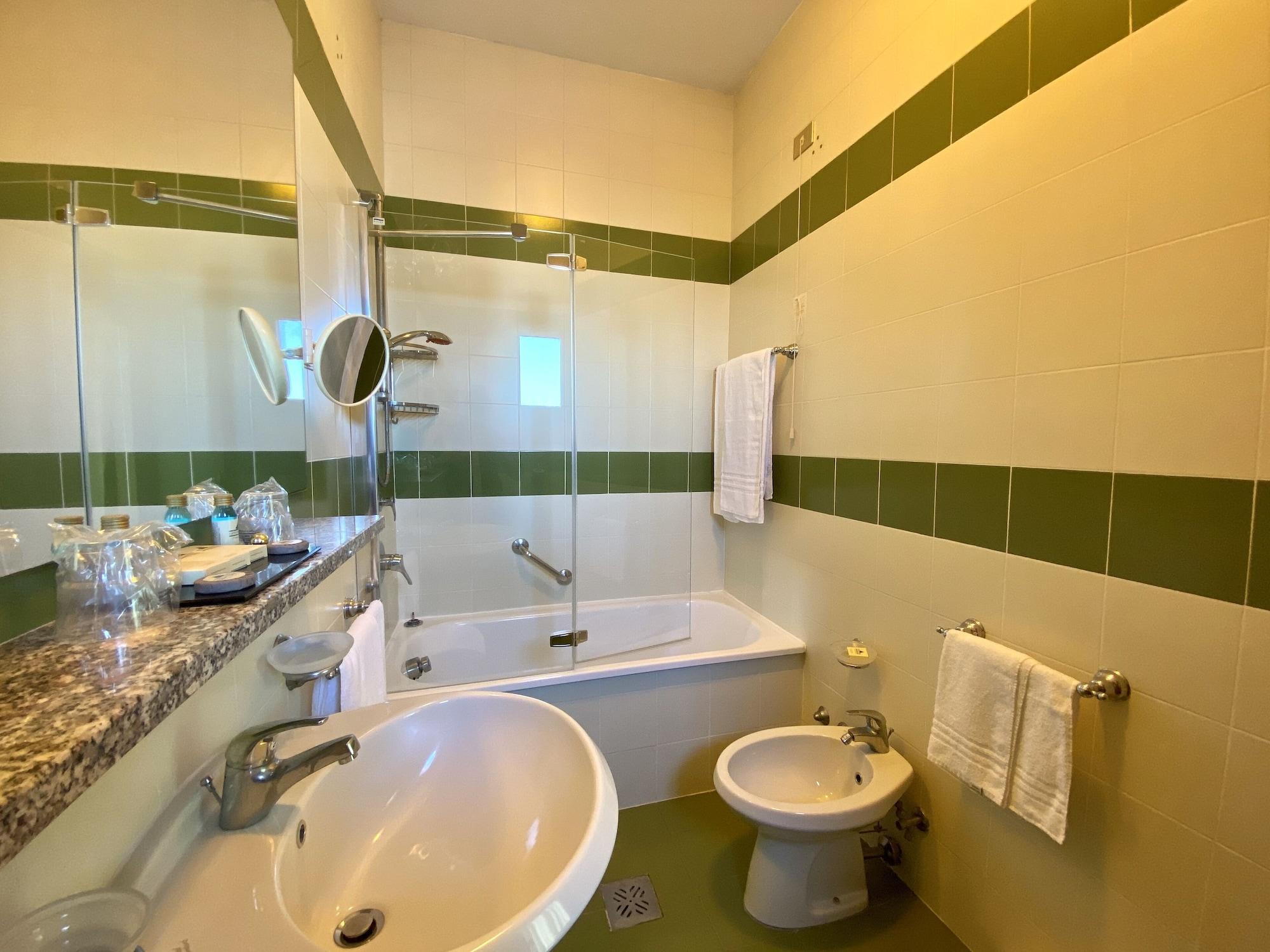 לידו די ג'סולו Hotel Florida מראה חיצוני תמונה